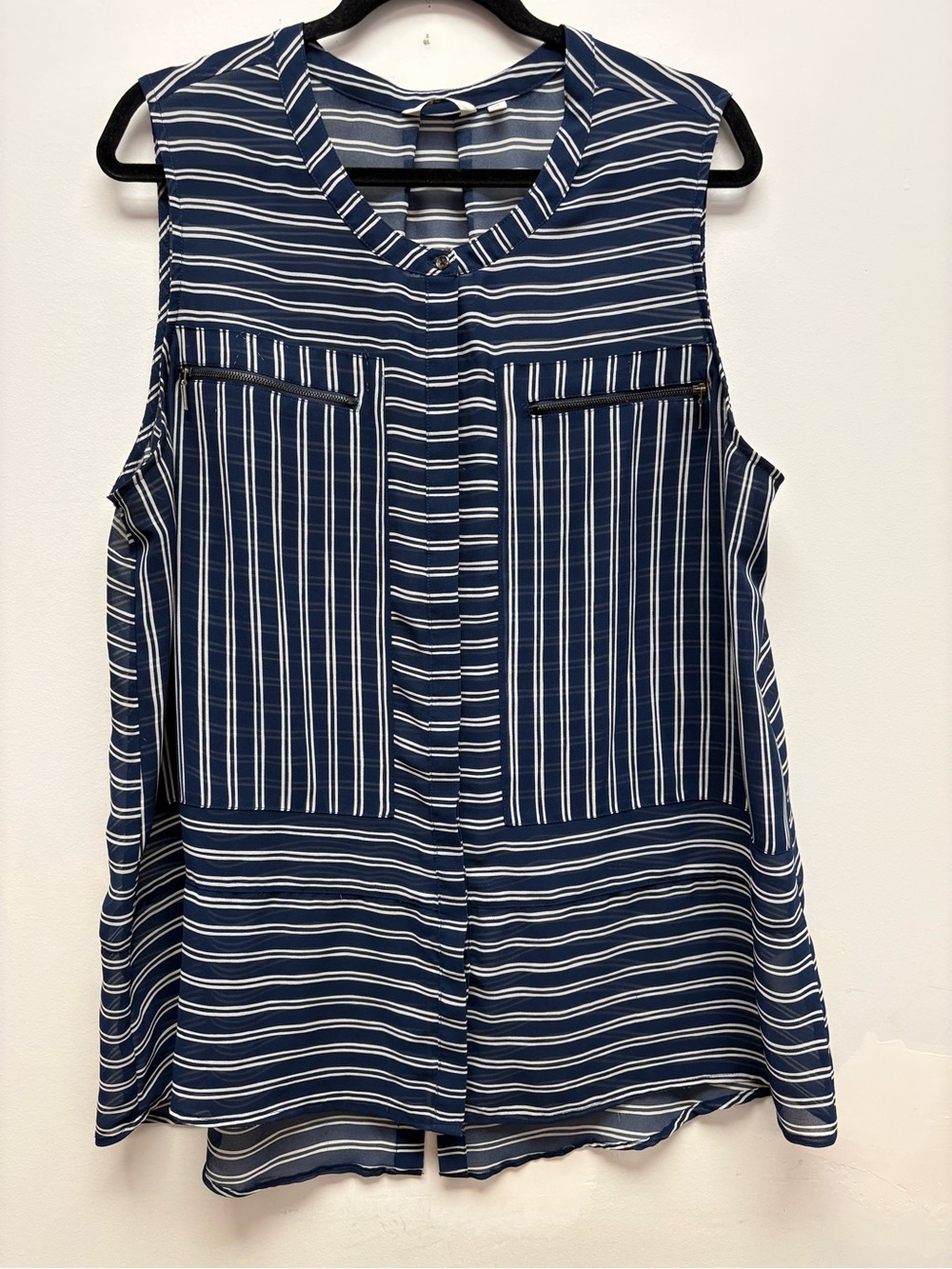 4 for $25 💙 Reitmans Plus Sleeveless Striped Blouse – Plus 18 💙